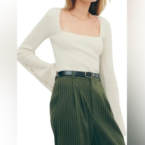 Reformation bell sleeve cashmere top - Picture 2 of 6